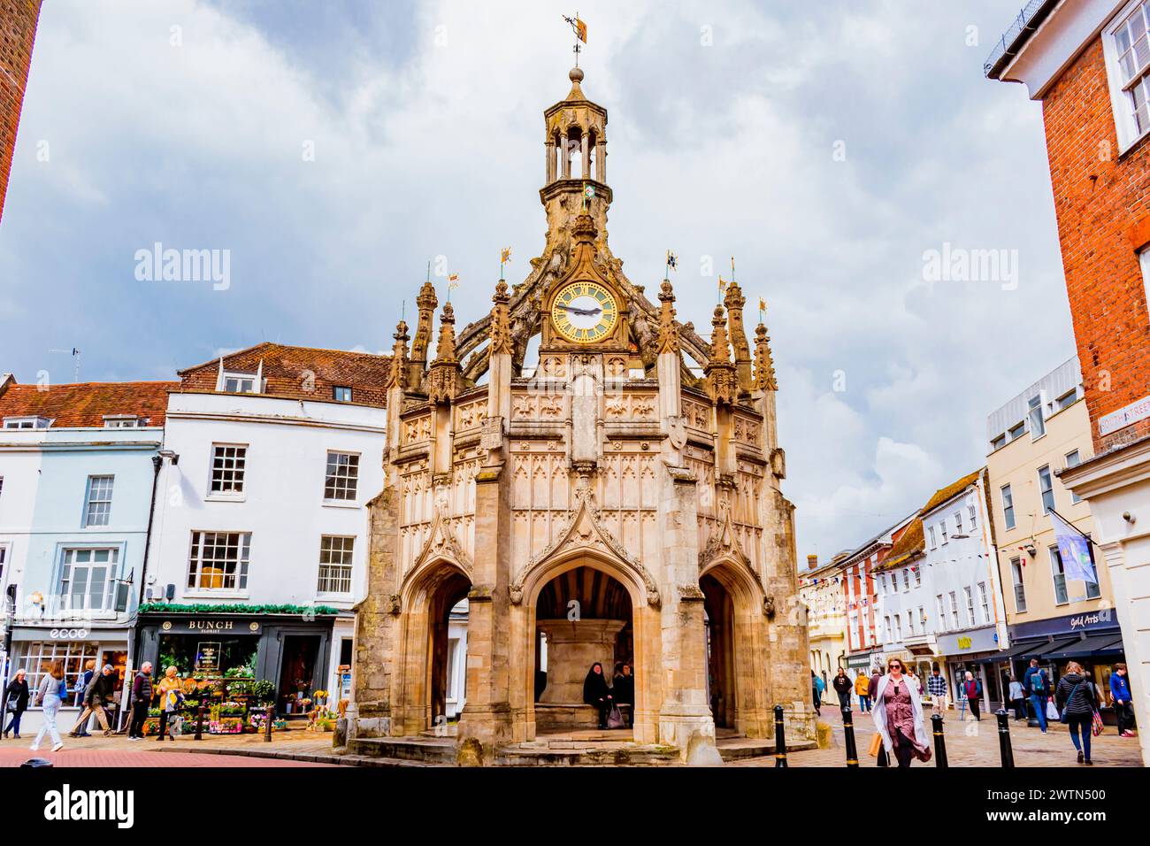 Chichester Cross, eine Art Butterkreuz, die in alten Marktstädten bekannt ist, wurde 1501 als überdachter Marktplatz erbaut und steht an der Kreuzung Stockfoto