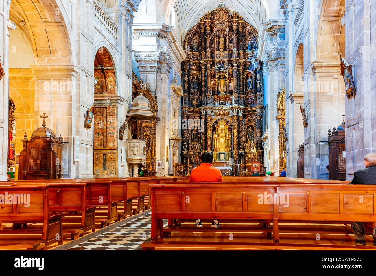 Das Innere der Kirche San Isidoro el Real. Oviedo, Principado de Asturias, Spanien, Europa Stockfoto