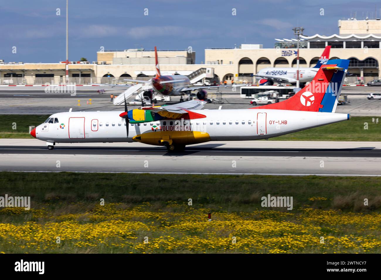 Dänischer Lufttransport ATR-72-202 (REG: OY-LHB) nach Ablauf des Leasingverhältnisses und einer kurzen zweitägigen Wartung zurück nach Kopenhagen. Stockfoto