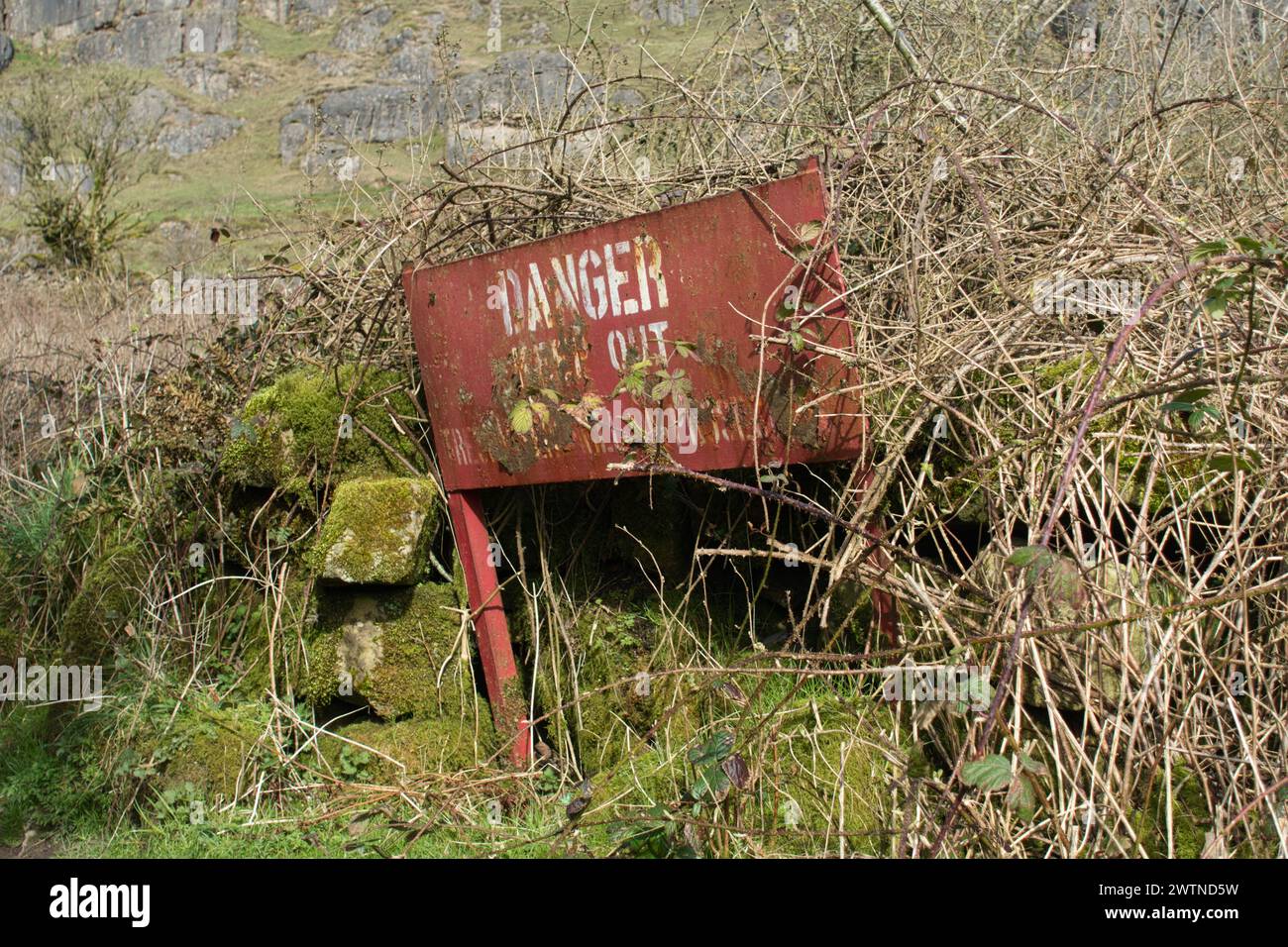 Surreale Betonkonstruktionen der alten Bleibrechanlage Golconda. Harborough Rocks Derbyshire Peak District Stockfoto