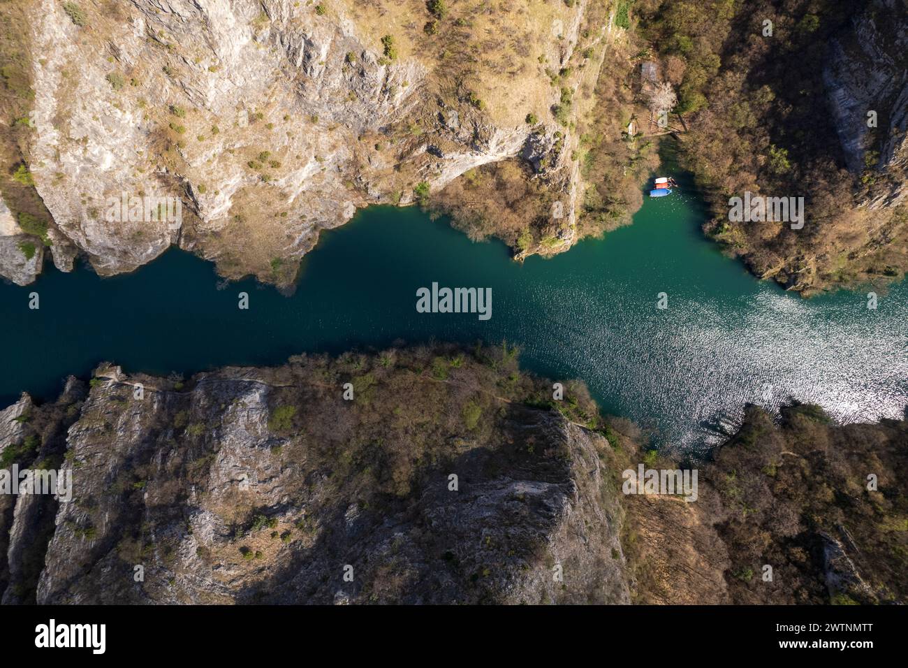 Blick auf den Matka Canyon in Nordmazedonien Stockfoto