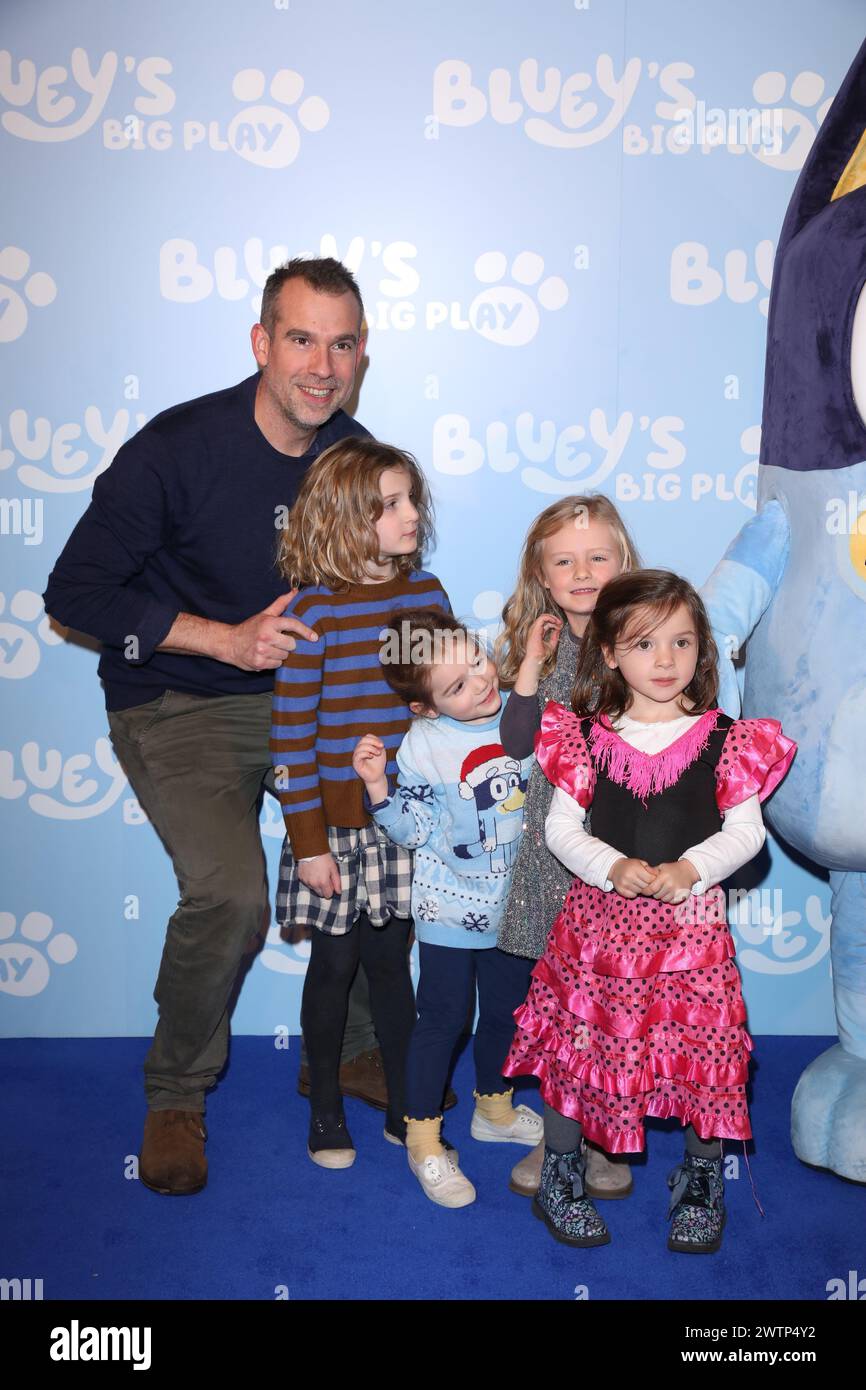 Chris Van Tulleken nimmt an der britischen Premiere von Bluey's Big Play in der Royal Festival Hall des Southbank Centre in London Teil. Stockfoto