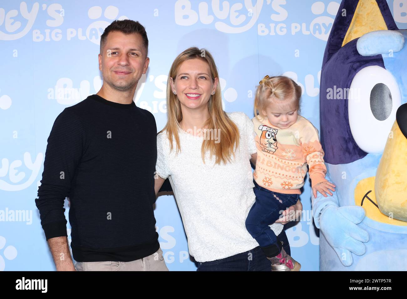 Pasha Kovalev, Rachel Riley besuchen die britische Premiere von Bluey's Big Play in der Royal Festival Hall des Southbank Centre in London. Stockfoto