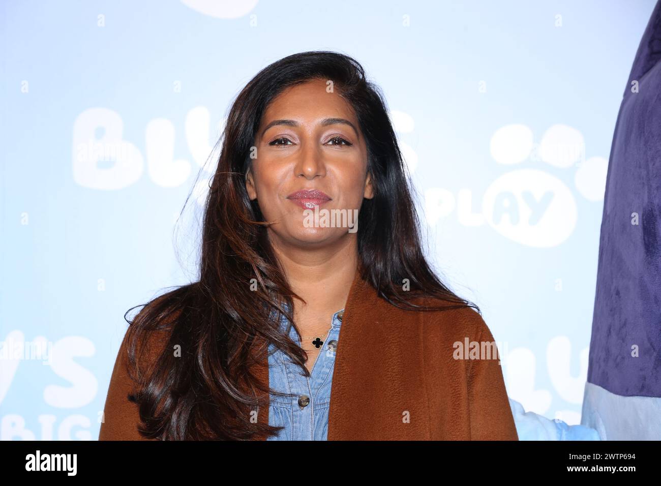 Tina Daheley nimmt an der britischen Premiere von Bluey's Big Play in der Royal Festival Hall des Southbank Centre in London Teil. Stockfoto