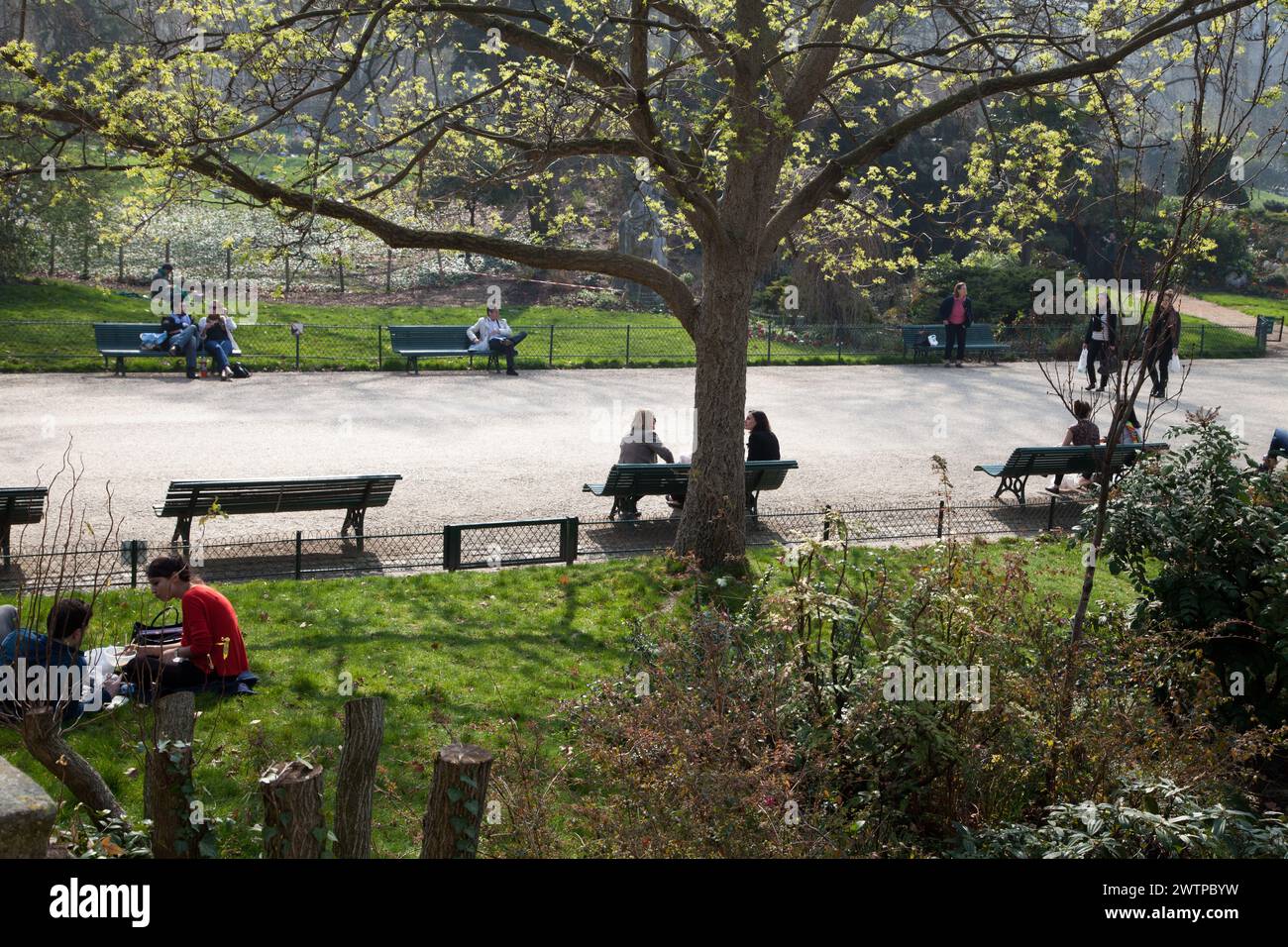 Parc monceau in Paris Frankreich 2014 ein öffentlicher Park im 8. Arrondissement von Paris, Stockfoto