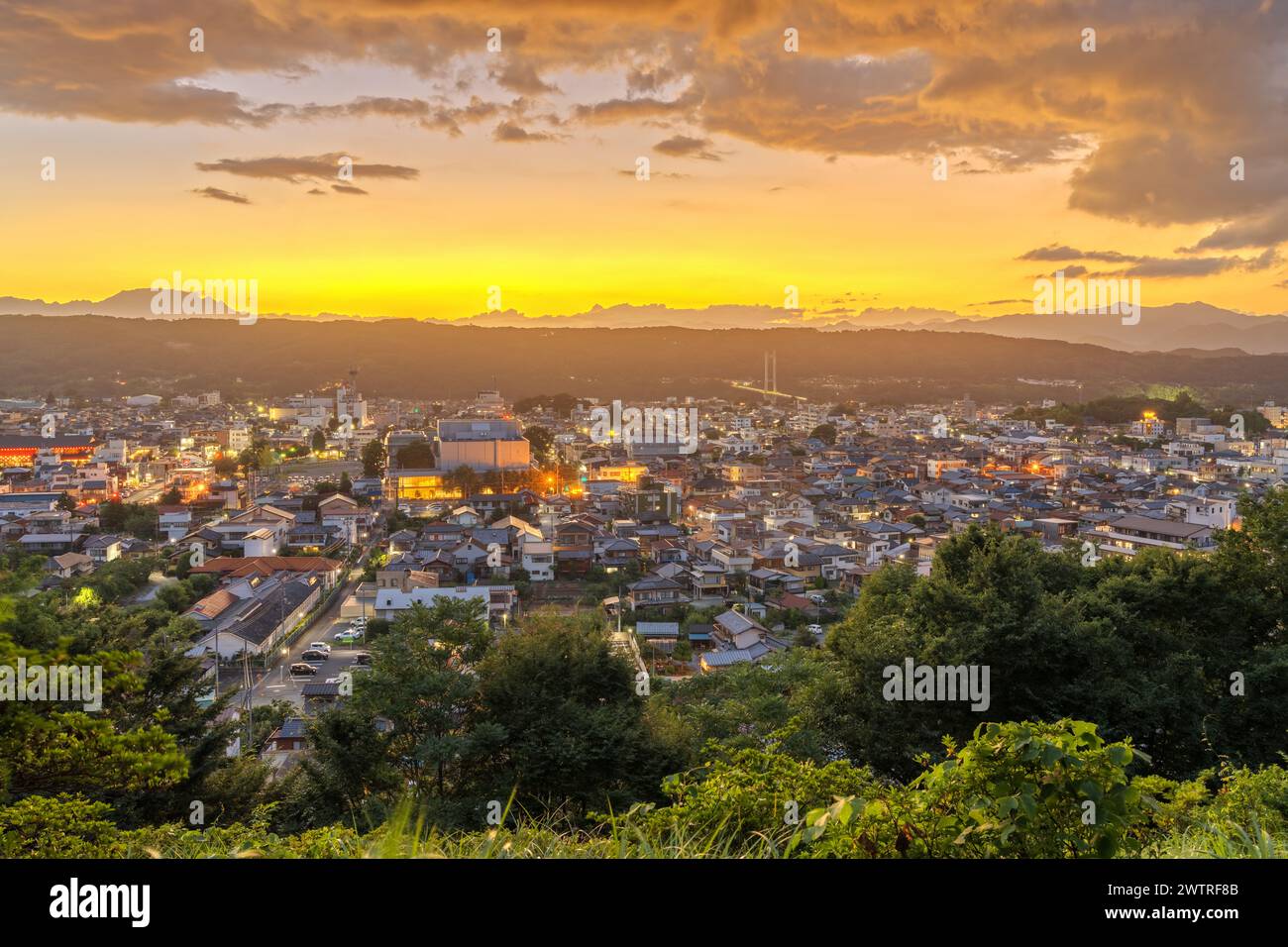 Chichibu, Saitama, japanische Skyline in der Abenddämmerung. Stockfoto