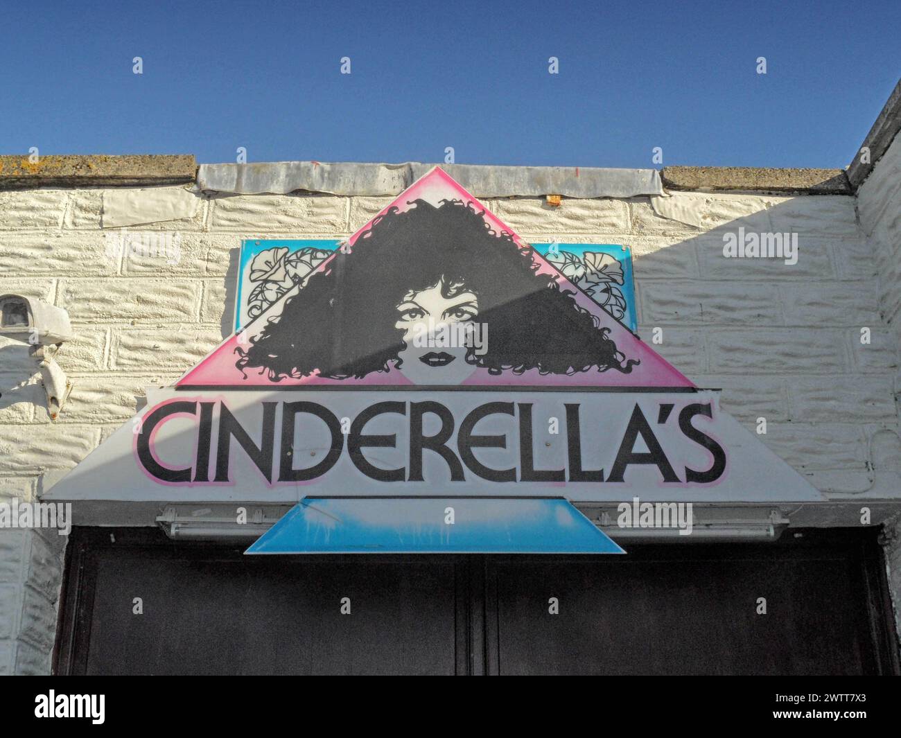 Cinderellas Nachtclub (später Pier Nachtclub), der am Ende der inzwischen berüchtigten Mumbles Mile in der Nähe von Swansea lag. Stockfoto