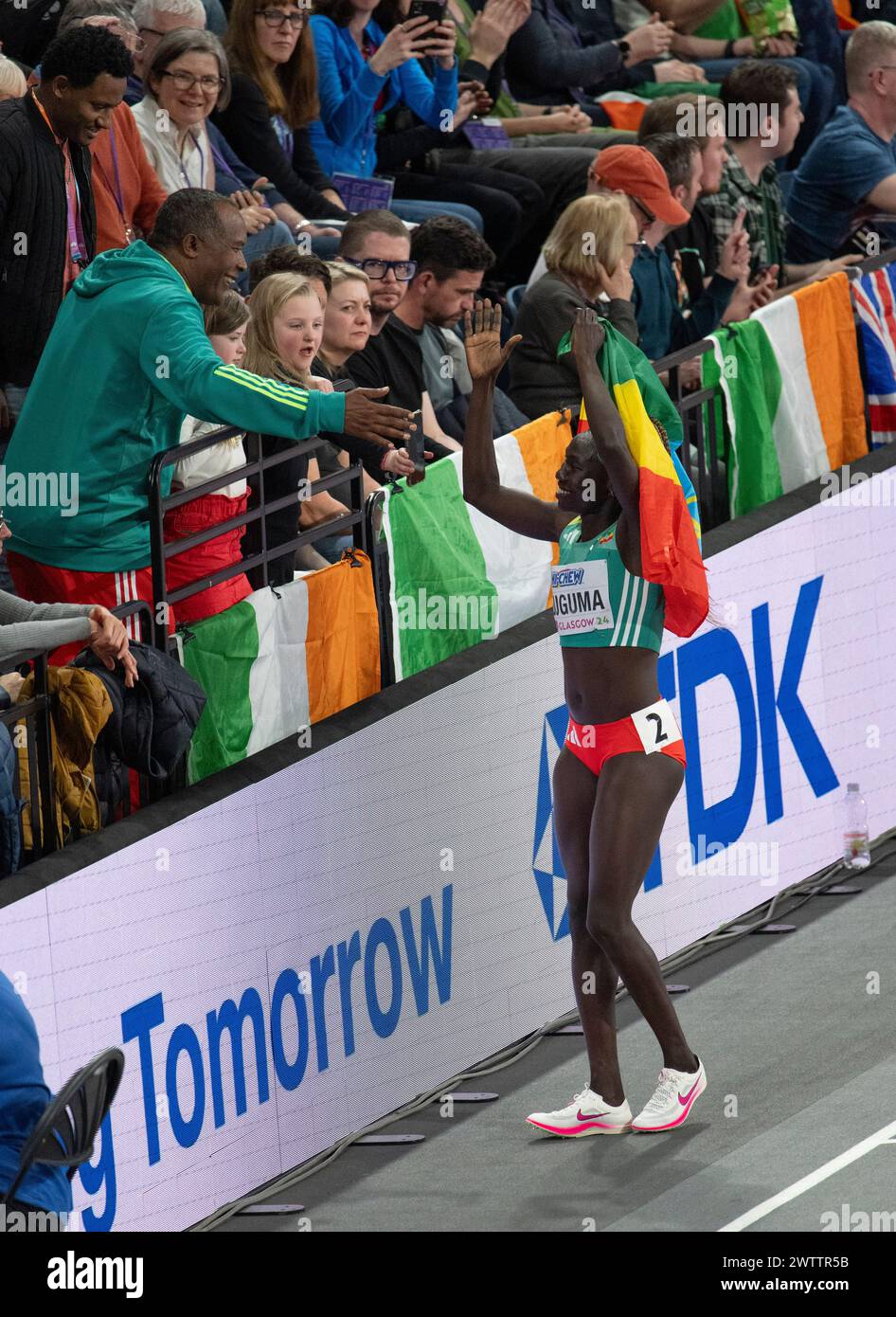 Tsige Duguma aus Äthiopien feiert ihren Sieg im 800-m-Finale der Frauen bei den Leichtathletik-Hallenweltmeisterschaften in der Emirates Arena, Glasgow, Schottland Stockfoto