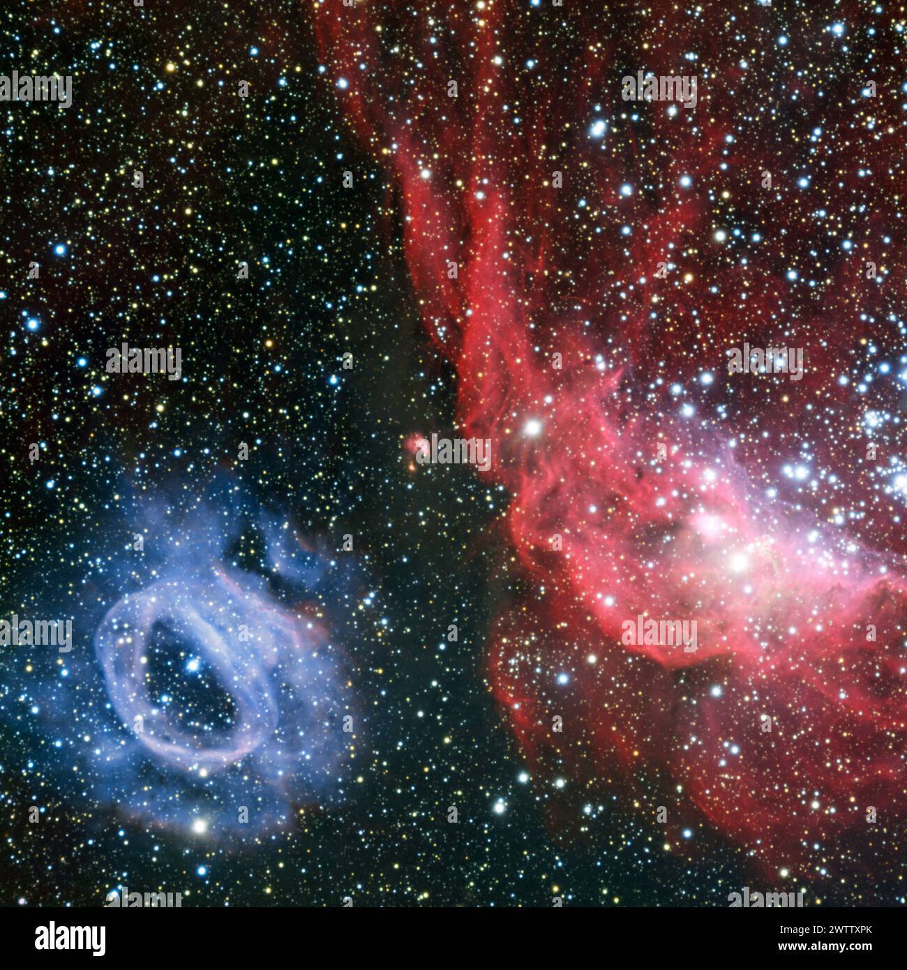 Spiralnebel zwischen Sternen im Weltraum. Stockfoto
