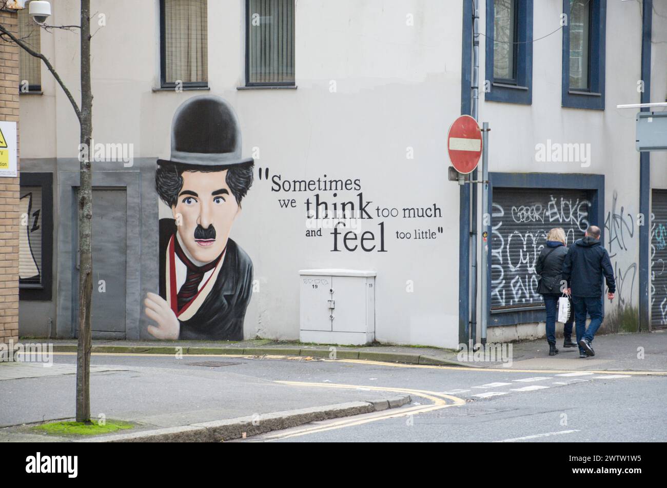 Charlie Chaplin Wandgemälde in Belfast, Nordirland. Stockfoto