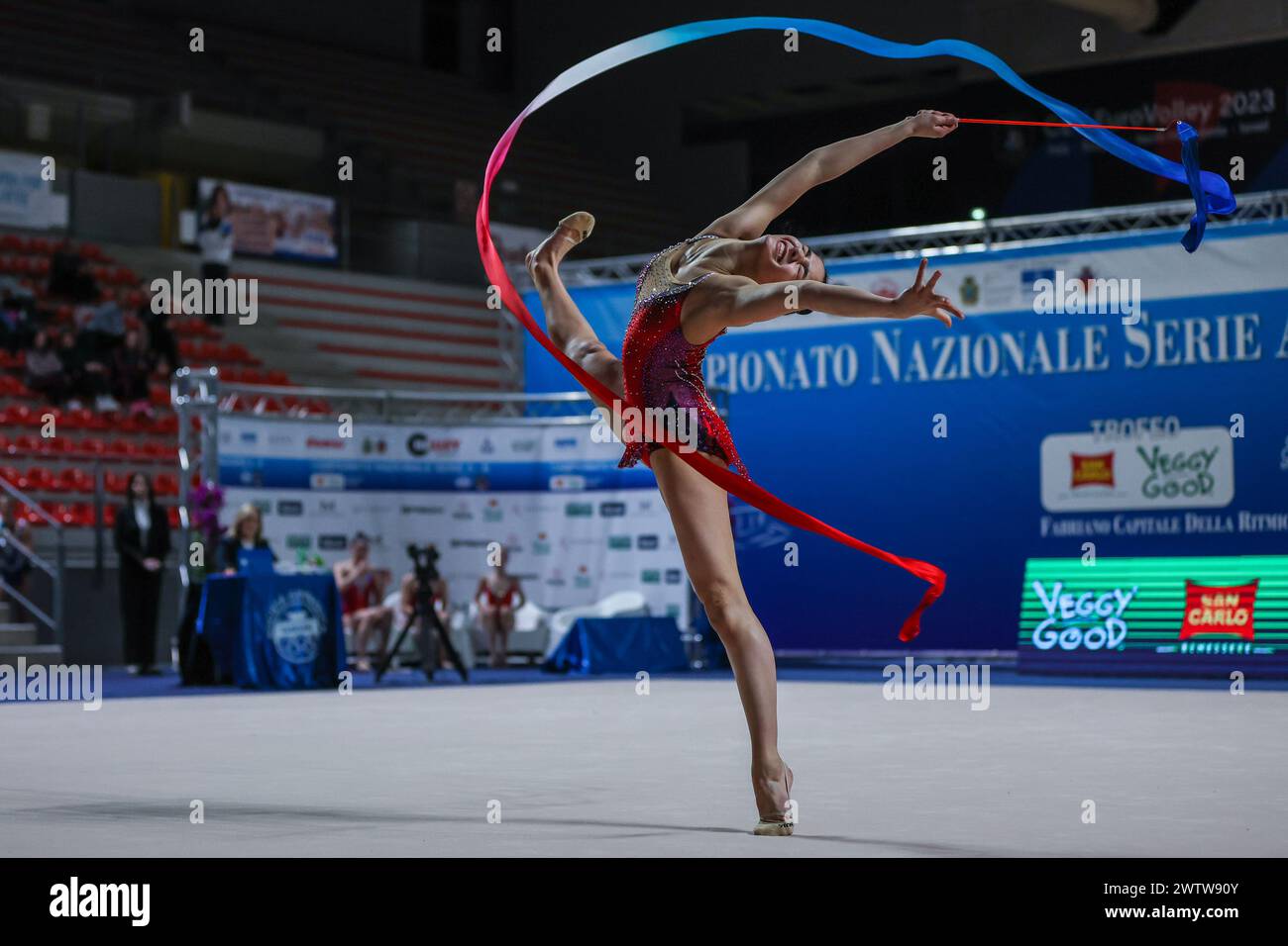 Sofia Raffaeli von Ginnastica Fabriano in Aktion während der Rhythmic Gymnastics FGI Serie A 2024 bei PalaPrometeo. Rhythmic Gymnastics FGI Serie A 2024 bei PalaPrometeo. Stockfoto