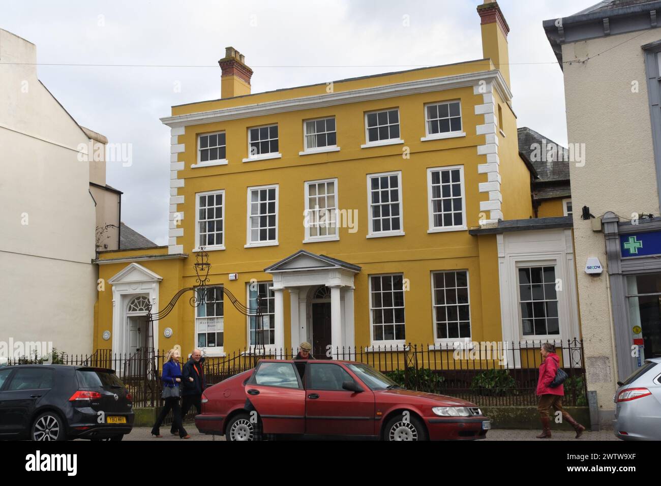 Cornwall House in Monmouth, Wales, Großbritannien, das Haus der Zeitung Monmouthshire Beacon aus dem 17. Jahrhundert. Stockfoto