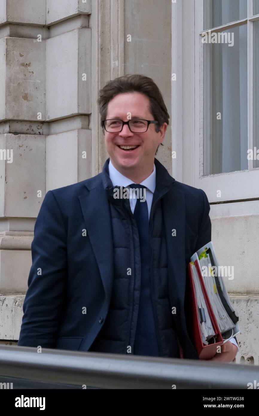 London, Großbritannien, 19. März 2024. Abgeordneter Alex Burghart wird vor dem Kabinettsbüro gesehen. Quelle: Eleventh Photography/Alamy Live News Stockfoto