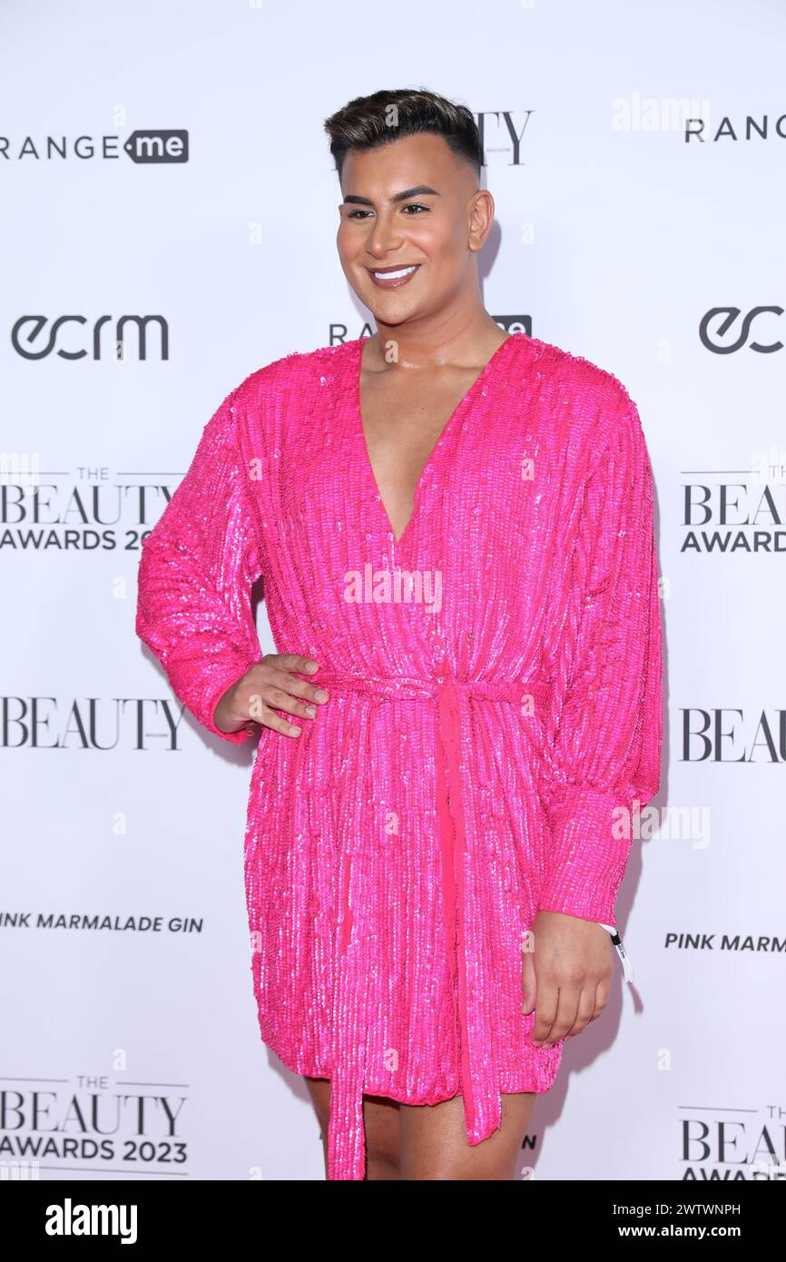 Junaid Ahmed nimmt an den Beauty Awards im Honourable Artillery Club in London Teil. Stockfoto