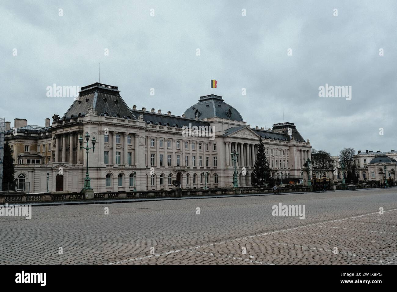 Königspalast von Brüssel - Blick auf die Straße Stockfoto