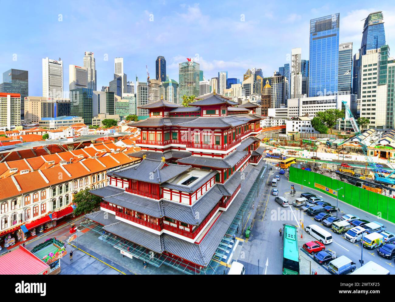 SINGAPUR - OKTOBER 3,2018 : Buddha Tooth Relic Temple in Chinatown der Tempel basiert auf dem architektonischen Stil der Tang Dynastie und wurde gebaut, um den zu beherbergen Stockfoto