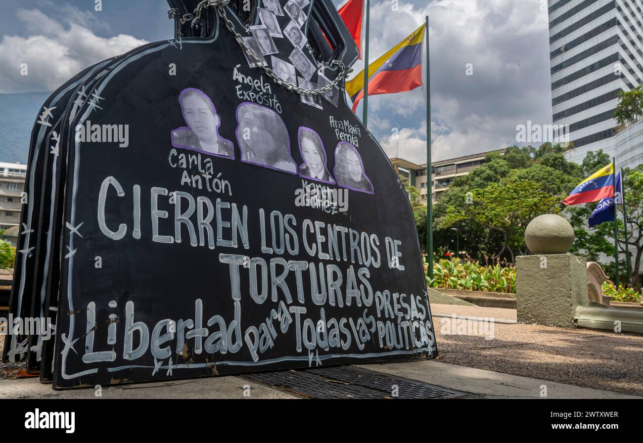 Protest für die Freiheit aller politischen Gefangenen auf der Plaza Francia de Altamira in Caracas, Venezuela. Stockfoto