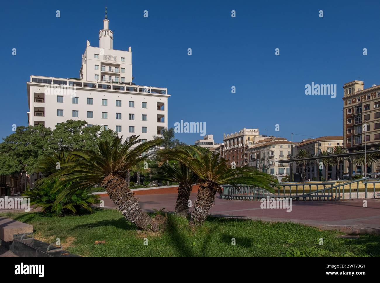 Plaza de la Marina und La equitativa Gebäude im Stadtzentrum von Malaga, Spanien Stockfoto