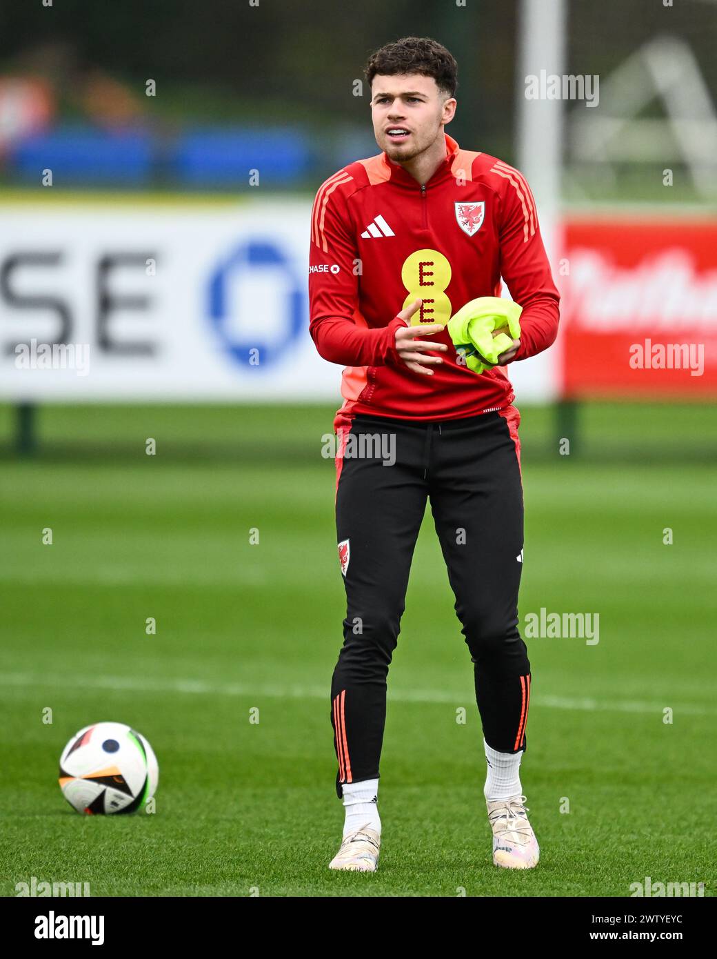 Neco Williams aus Wales während der offenen Schulung in Wales im Vale Resort Training Complex, Hensol, Großbritannien, 20. März 2024 (Foto: Craig Thomas/News Images) Stockfoto