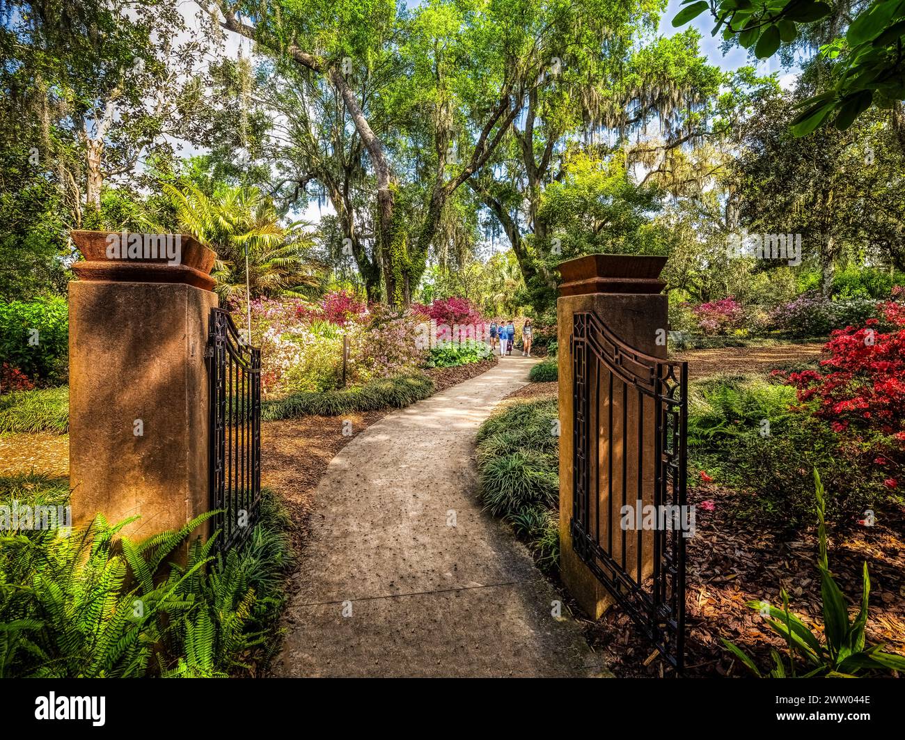 Gate in Bok Tower Gardens ist ein National Historic Landmark im National Register of Historic Places auf dem Iron Mointain im Lake Wales Florida USA Stockfoto