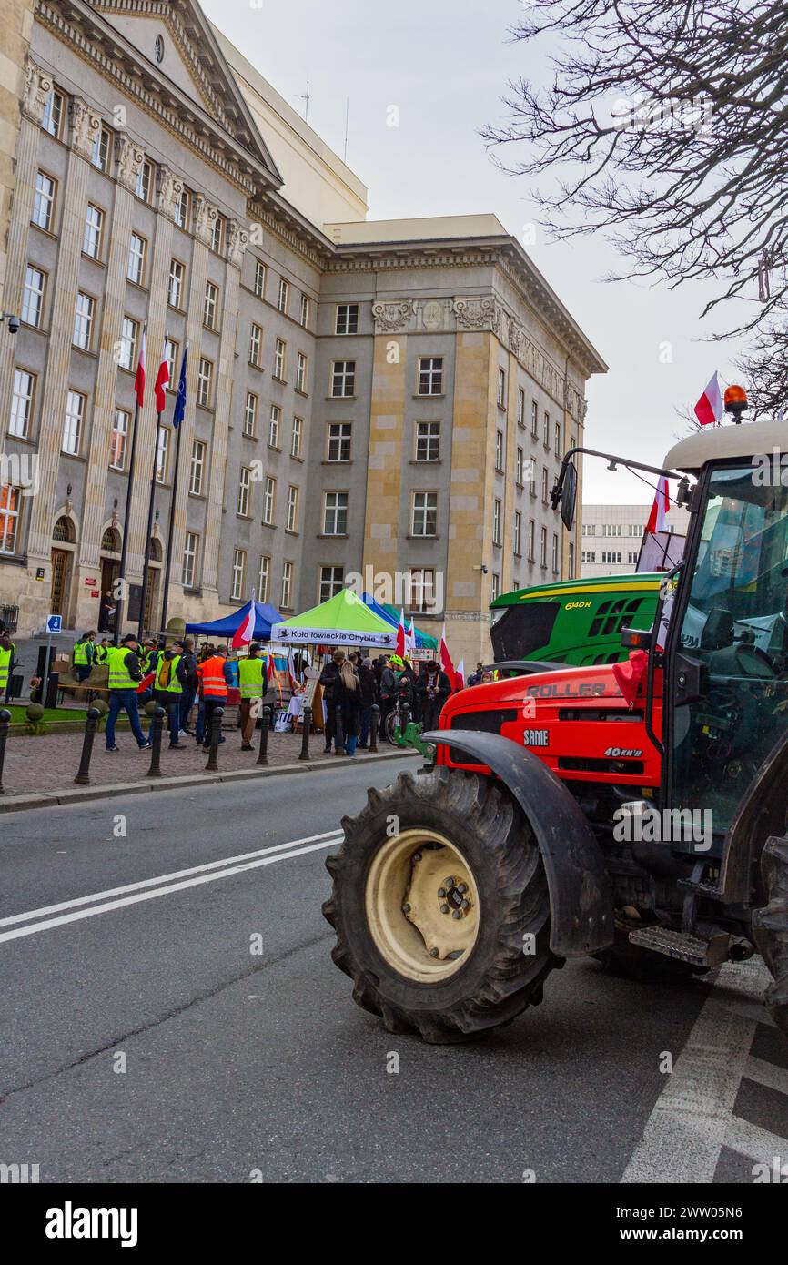 Bauernprotest. Kattowitz, Schlesien, Polen, 20. März 2024. Polnische Bauern blockieren die Straßen in der Nähe des Provinzbüros. Stockfoto