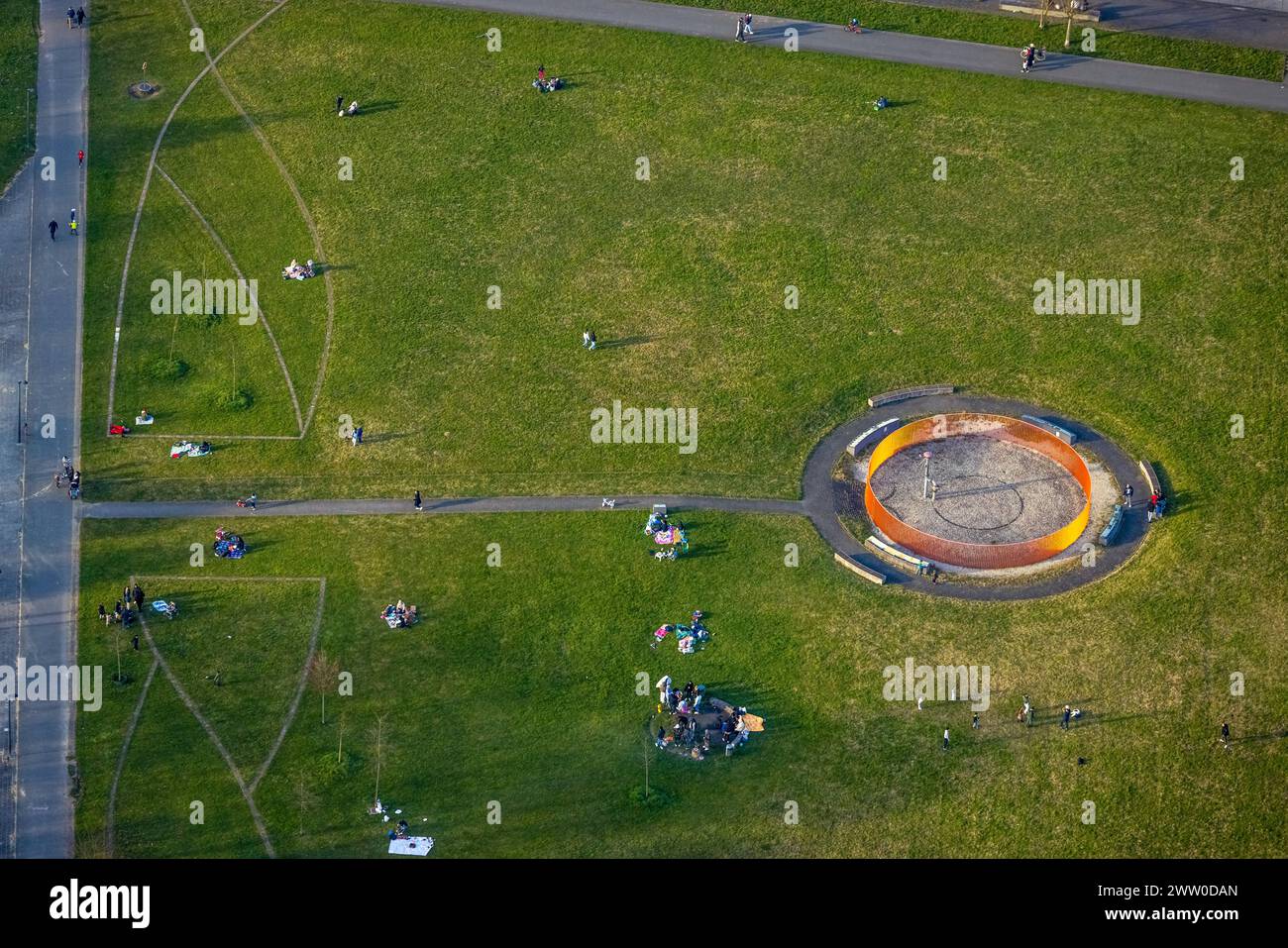 Luftbild, Spielplatz im Lippepark, Kreis, Stadtbezirk Herringen, Hamm, Ruhrgebiet, Nordrhein-Westfalen, Deutschland ACHTUNGxMINDESTHONORARx60xEURO *** Luftaufnahme, Spielplatz im Lippepark, Landkreis Herringen, Hamm, Ruhrgebiet, Nordrhein-Westfalen, Deutschland ACHTUNGxMINDESTHONORARx60xEURO Stockfoto