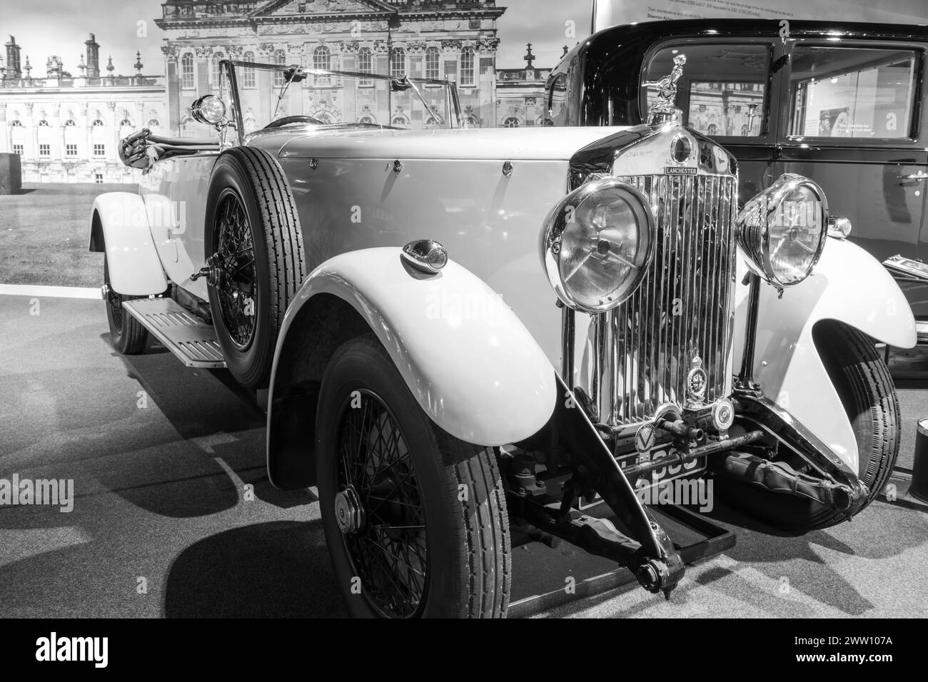 Sparkford.Somerset.Vereinigtes Königreich.7. Januar 2024.im Haynes Motor Museum in Somerset wird Ein 1929 Lanchester 30HP Sporttourer gezeigt Stockfoto