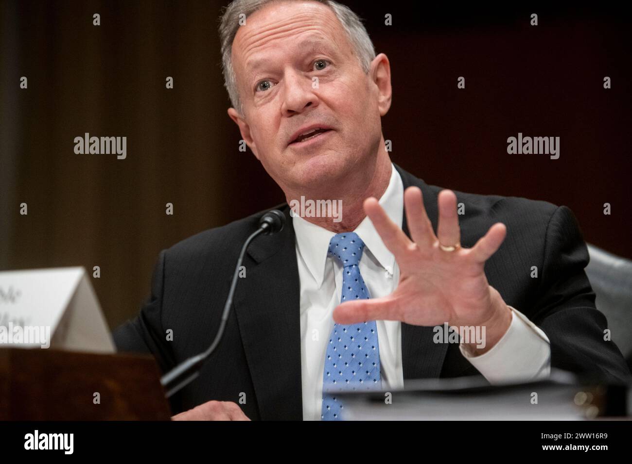 Washington, Vereinigte Staaten Von Amerika. März 2024. Martin O'Malley, der für die Sozialversicherungs-Verwaltung zuständige Kommissar, erscheint vor einer Anhörung des Senatsausschusses für das Altern, um zu prüfen, wie wir unser Versprechen gegenüber älteren Erwachsenen und Menschen mit Behinderungen halten, wobei der heutige Status der sozialen Sicherheit im Dirksen Senate Office Building in Washington, DC, Mittwoch, den 20. März 2024, im Mittelpunkt steht. Credit: Rod Lamkey/CNP/SIPA USA Credit: SIPA USA/Alamy Live News Stockfoto