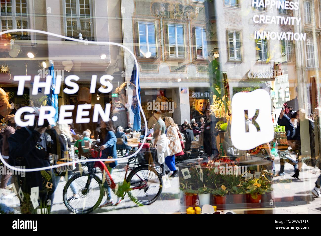 München, Deutschland. März 2024. Laden bei der Eröffnung des Future Retail Store Urban Gardeners by Kiefl in der Stadthalle in München, Deutschland am 20. März 2024. (Foto: Alexander Pohl/SIPA USA) Credit: SIPA USA/Alamy Live News Stockfoto