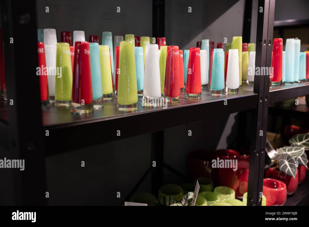 München, Deutschland. März 2024. Laden bei der Eröffnung des Future Retail Store Urban Gardeners by Kiefl in der Stadthalle in München, Deutschland am 20. März 2024. (Foto: Alexander Pohl/SIPA USA) Credit: SIPA USA/Alamy Live News Stockfoto