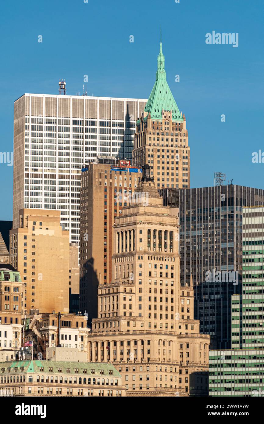 Nahaufnahme von Wolkenkratzern in Lower Manhattan, New York Stockfoto