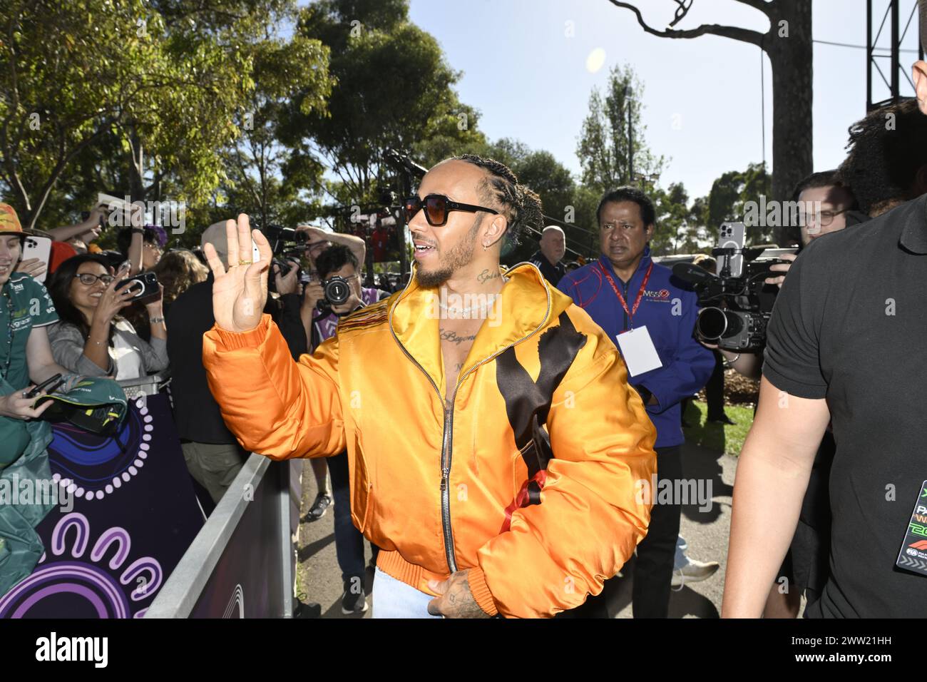 MELBOURNE, AUSTRALIEN 21. März 2024. Im Bild: 44 Lewis Hamilton (GBR) Mercedes-AMG Petronas F1 Team beim Melbourne Walk beim FIA Formel 1 Rolex Australian Grand Prix 2024 3. Runde vom 22. Bis 24. März auf dem Albert Park Street Circuit in Melbourne, Australien. Quelle: Karl Phillipson/Alamy Live News Stockfoto