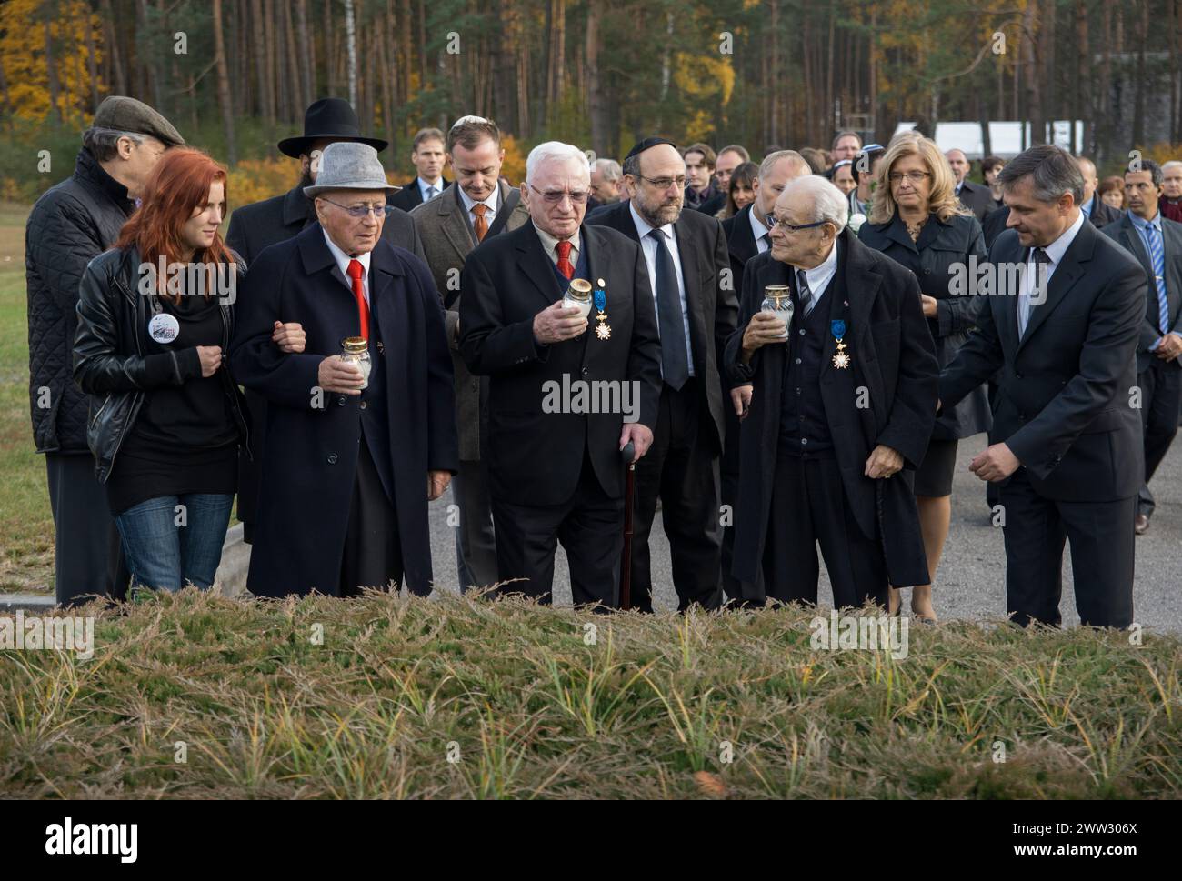 70. Jahrestag des Gefangenenaufstandes im Vernichtungslager Sobibor, Polen, 2013. Philip Bialowitz, Thomas Blatt, Jules Schelvis Stockfoto