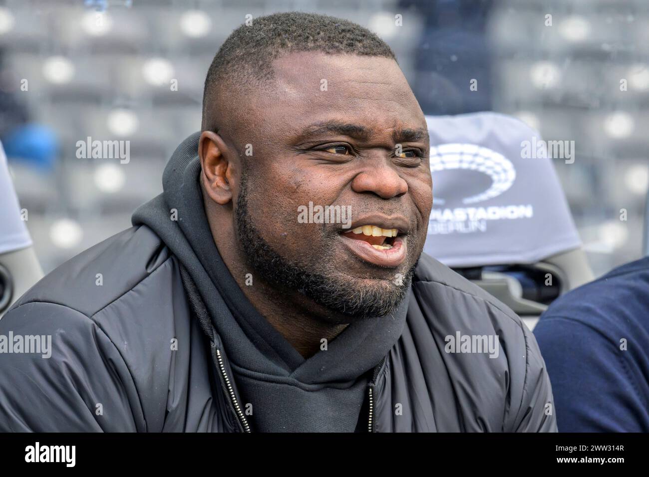 Gerald Asamoah - Leiter Lizenz beim FC Schalke 04, Freisteller, Hertha BSC - FC Schalke 04, 2. Bundesliga, Fussball, DFB, Spielzeit 2023/2024, 26. S Stockfoto