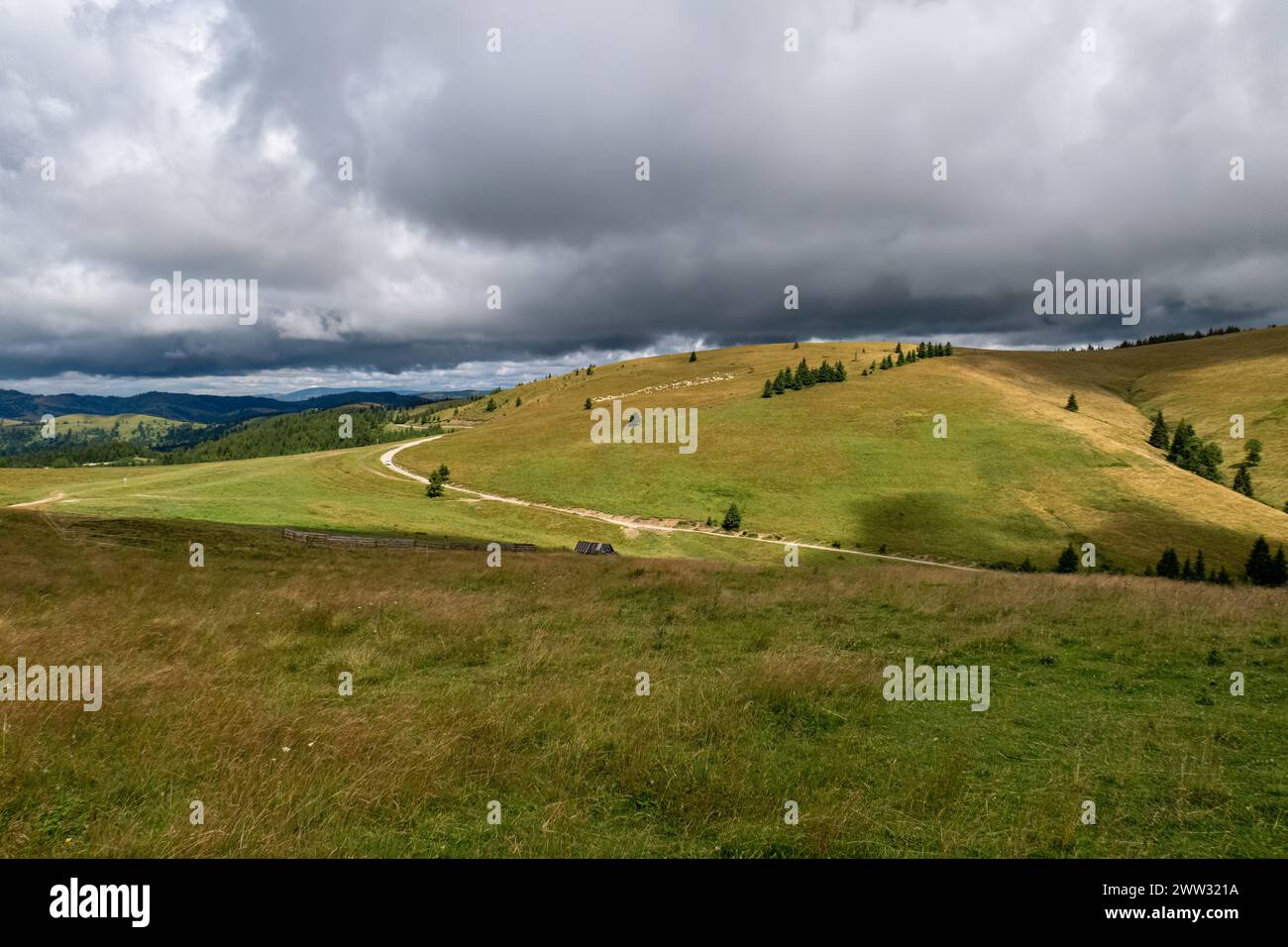 Die Landschaft der Karpaten in Rumänien Stockfoto