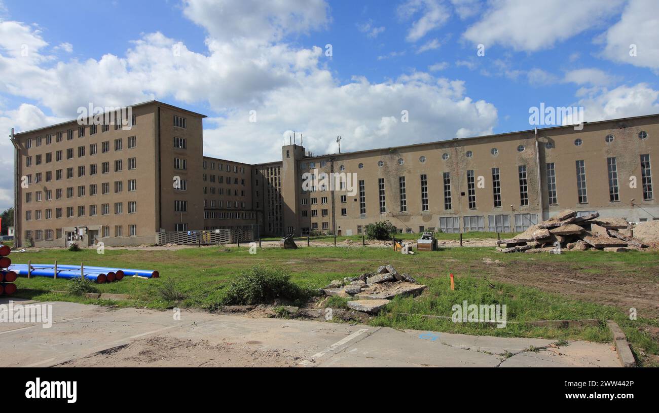 Prora wurde von Nazi-Deutschland als Badeort auf der Insel Rügen erbaut, die für ihre kolossalen touristischen Strukturen von Nazi-Planungen bekannt ist Stockfoto