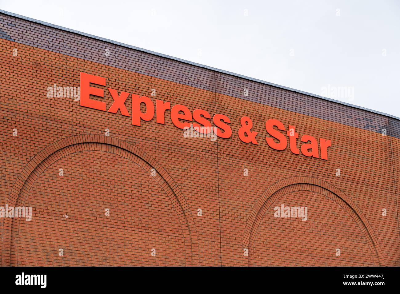 Wolverhampton, Großbritannien - 21. März 2024: Außenschilder der West Midlands Newspaper Company, Express & Star Stockfoto