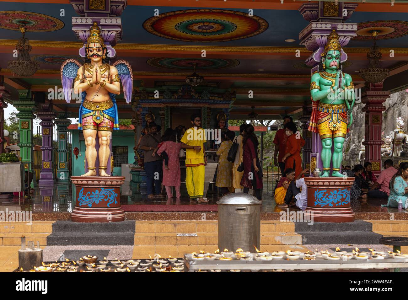 Besucher feiern das Thaipusam Hindu Festival in Malaysia Batu Caves, Kuala Lumpur Stockfoto