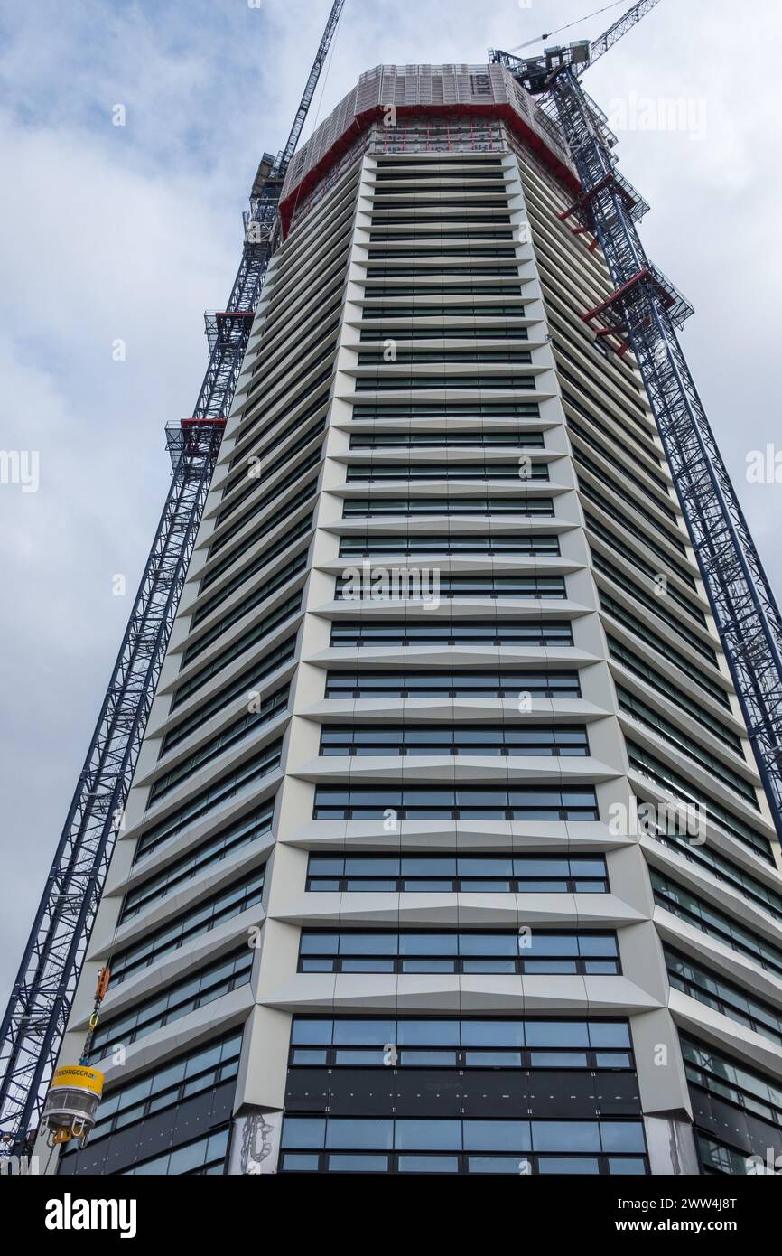 Der Bau des Octagon, eines 49-stöckigen achteckigen Wohnblocks im Zentrum von Birmingham, wird fortgesetzt. Das höchste Gebäude in Birmingham Stockfoto