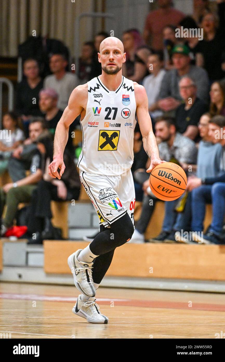 21.03.2024, Raiffeisen Arena Wels, AUT, BSL, Flyers Wels vs BK Klosterneuburg Dukes, im Bild Christian von Fintel (Flyers) .// BSL, Basketball Super League Spiel zwischen Raiffeisen Flyers Wels und BK Klosterneuburg Dukes in Wels, Österreich am 2024.03/21 - 20240321 PD12829 Stockfoto