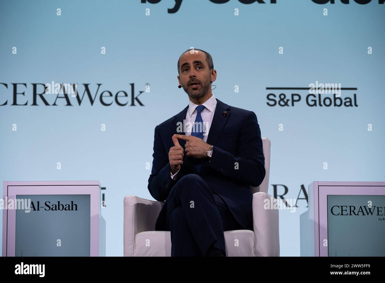Houston, USA. März 2024. Shaikh Nawaf S. Al-Sabah, stellvertretender Vorsitzender und CEO der Kuwait Petroleum Corporation, spricht am 19. März 2024 auf dem globalen Forum CERAWeek in Houston, Texas, USA. Die Energieführer aus dem globalen Süden haben am Dienstag die Pläne ihrer Unternehmen vorgestellt, die Öl- und Gasproduktion zu steigern und gleichzeitig mehr erneuerbare Energien während des laufenden globalen Forums CERAWeek zu entwickeln. Quelle: Chen Chen/Xinhua/Alamy Live News Stockfoto