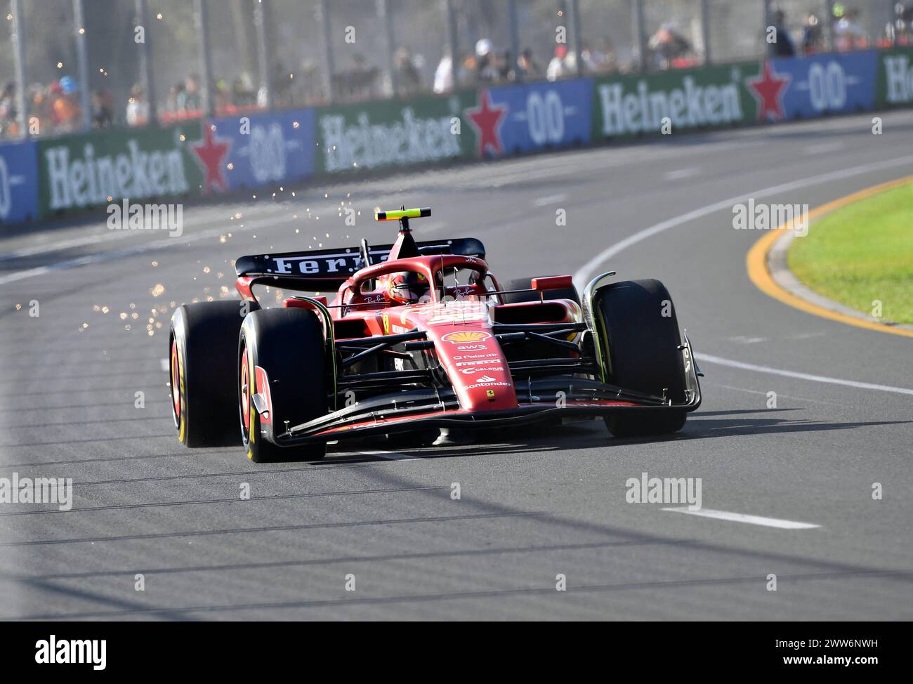 MELBOURNE, AUSTRALIEN. 22. März 2024. Carlos Sainz Jr. (ESP) Scuderia Ferrari fährt den (55) Ferrari SF-24 während des freien Trainings 2 beim FIA Formel 1 Rolex Australian Grand Prix 2024 3. Runde vom 22. Bis 24. März auf dem Albert Park Street Circuit in Melbourne, Australien. Quelle: Karl Phillipson/Alamy Live News Stockfoto