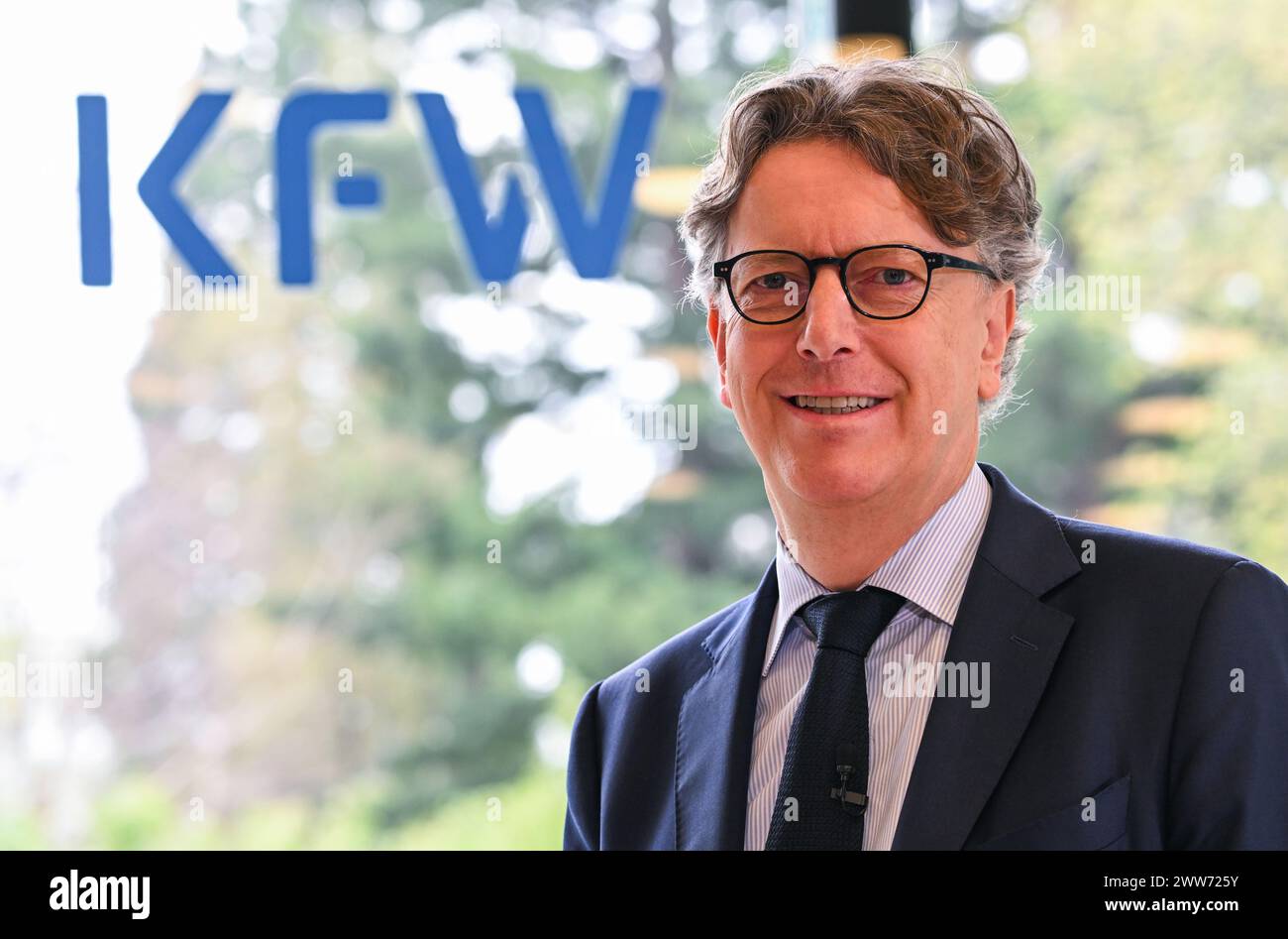 22. März 2024, Hessen, Frankfurt/Main: Stefan Wintels, Vorstandsvorsitzender der KfW-Gruppe, nimmt an der Pressekonferenz der Förderbank zum Jahresabschluss Teil. Die staatliche Förderbank hat ihre Bilanz für das abgelaufene Geschäftsjahr 2023 vorgelegt. Foto: Arne Dedert/dpa Stockfoto
