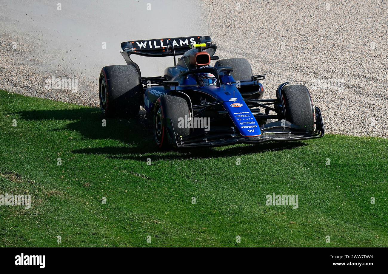 22. März 2024, Albert Park Circuit, Melbourne, FORMEL 1 ROLEX AUSTRALIAN GRAND PRIX 2024, im Bild Logan Sargeant (USA), Williams Racing reitet ins Gras und Kies. Stockfoto