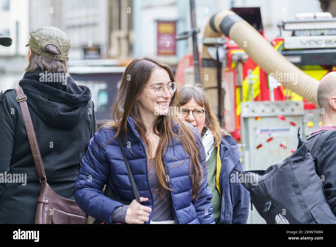 Bristol, Großbritannien, 22. März. Eine Gruppe von Demonstranten, die heute als „Elbit 7“ bekannt sind, wurde (im Februar) eines Einbruchs und eines Strafschadens für schuldig befunden, nachdem sie in die Zentrale eines internationalen Verteidigungstechnologieunternehmens (Elbit Systems UK Ltd) eingebrochen und Tausende Pfund Schaden angerichtet hatten. Heute erhielten sie Bewährungsstrafen, eine Geldstrafe und unbezahlte Arbeit nach einer Urteilsverhandlung vor Bristol Crown Court. IM BILD: Stavitt Sinai (38), ein israelischer Staatsbürger, der in Deutschland lebt BridgetCatterall/AlamyLiveNews Stockfoto