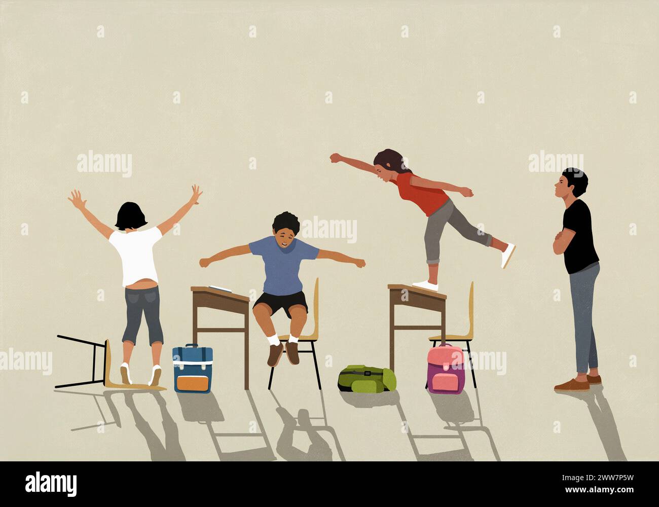 Frustrierter Lehrer, der beobachtet, wie Hyperschulkinder auf Schreibtische im Klassenzimmer springen Stockfoto