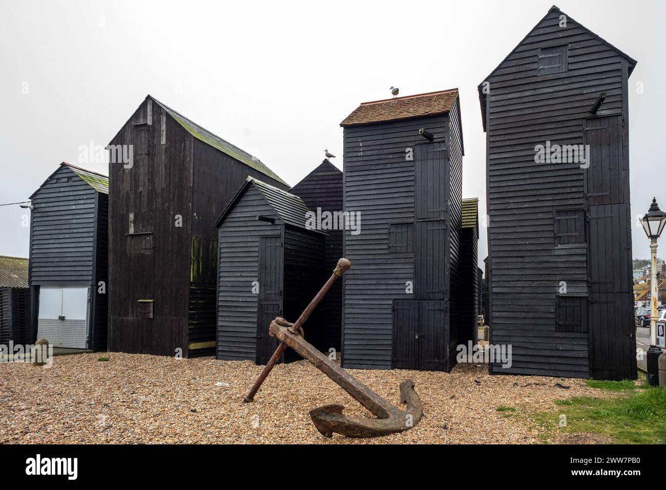 Hastings, 21. März 2024: Netz-Shops am Hastings Beach Stockfoto