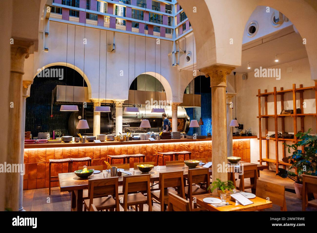 Sevilla, Spanien, Weitwinkelblick, Inneneinrichtung, traditionelles spanisches Bistro-Restaurant, Bordego, im historischen Stadtzentrum, Stockfoto