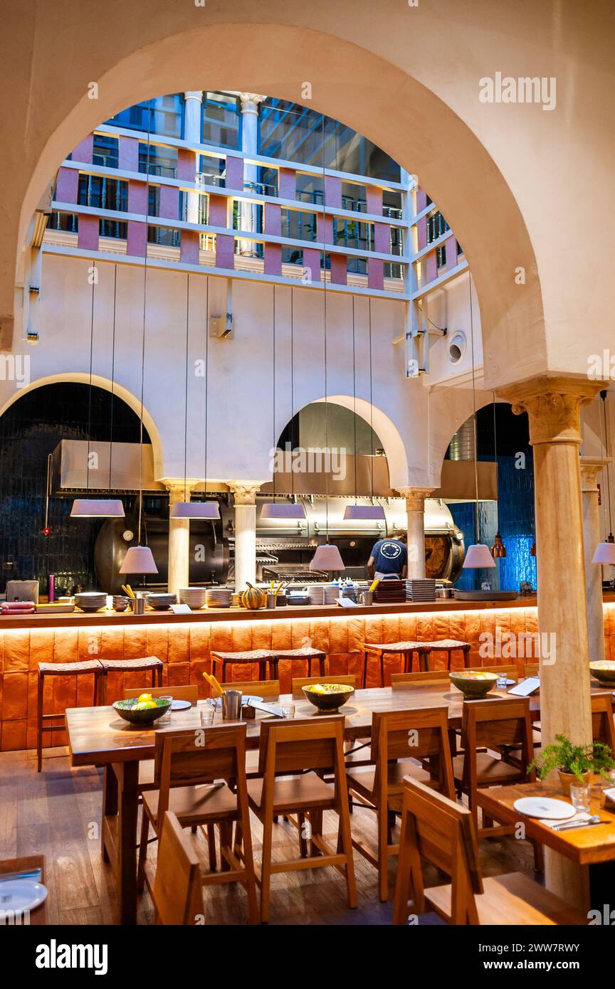 Sevilla, Spanien, Weitwinkelblick, Inneneinrichtung, traditionelles spanisches Bistro-Restaurant, Bordego, im historischen Stadtzentrum, Stockfoto