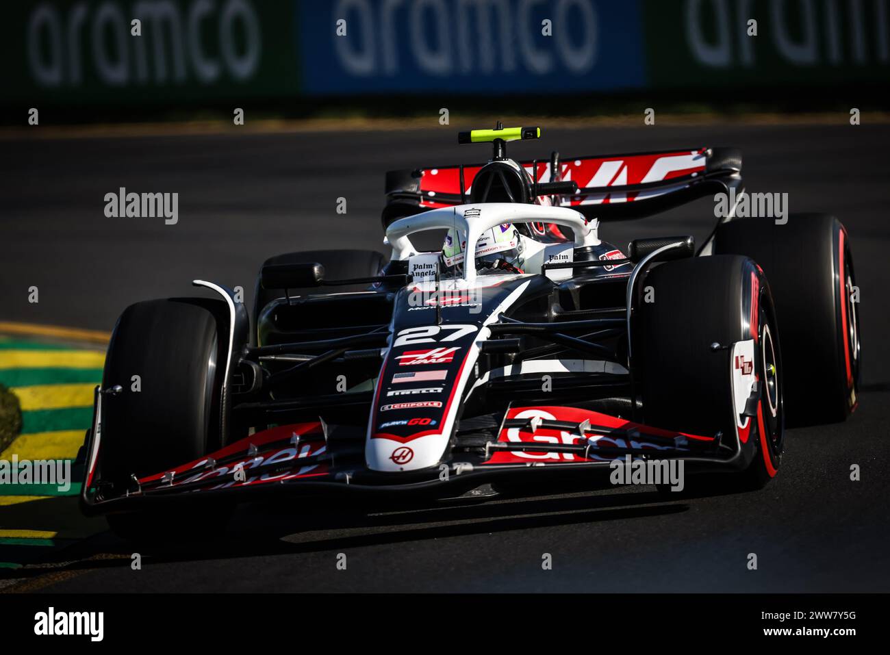 Melbourne, Victoria, Australien. März 2024. MELBOURNE, AUSTRALIEN - 22. MÄRZ: Nico Hulkenberg fährt den Haas F1 VF-24 Ferrari während des zweiten Trainings beim Großen Preis von Australien 2024 im Albert Park in Melbourne, Australien (Foto: © Chris Putnam/ZUMA Press Wire) NUR REDAKTIONELLE VERWENDUNG! Nicht für kommerzielle ZWECKE! Stockfoto